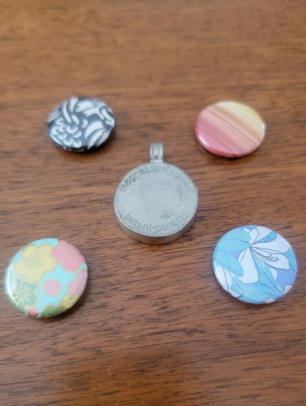 Magnabilities pendant with 4 colorful charms